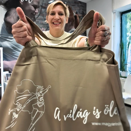 MOMbag óriási pakolós táska anyáknak