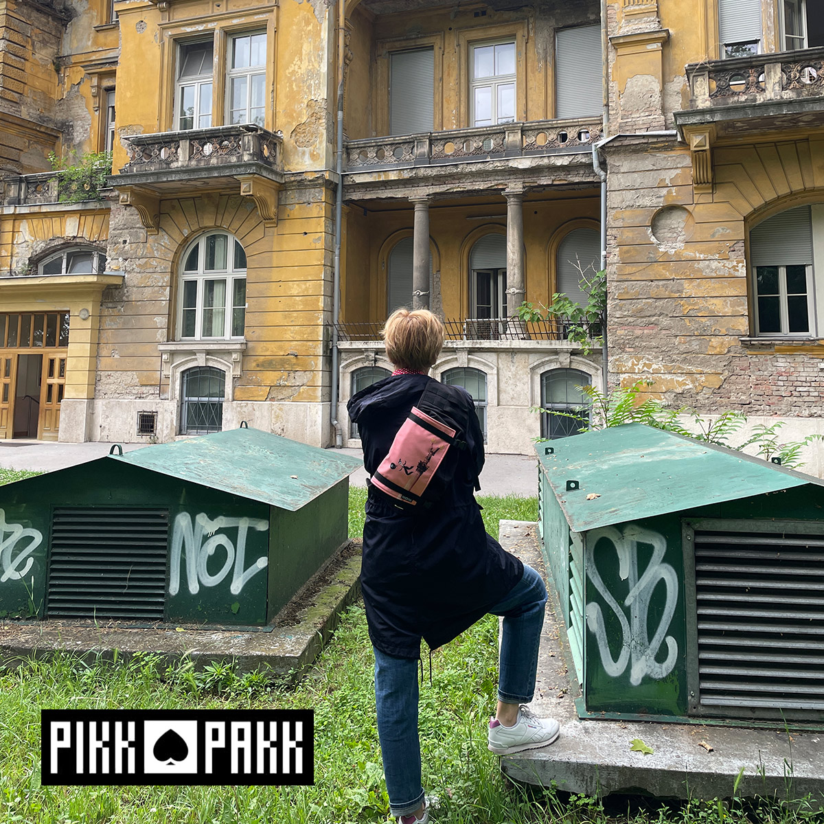 Övtáska - PIKK PAKK Prémium | Budapest Hősök tere - lazac